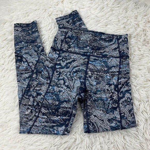 Lululemon In Movement 7/8 Tight *Everlux 25" Paisley Glaze Multi - Picture 1 of 6